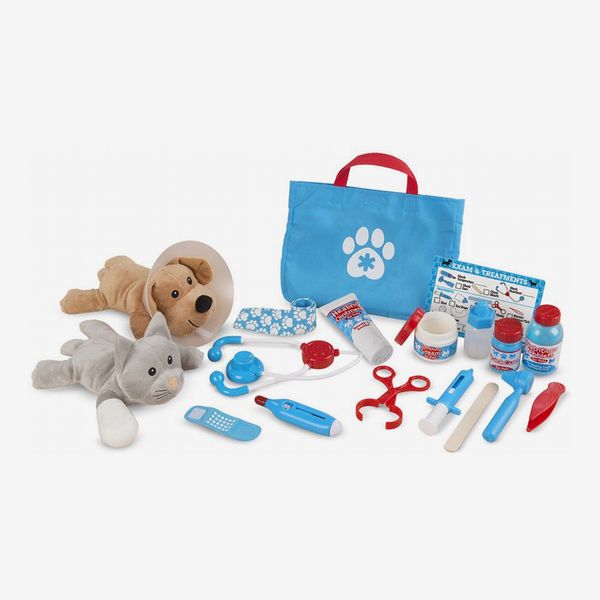 Melissa & Doug Examine & Treat Pet Vet Play Set