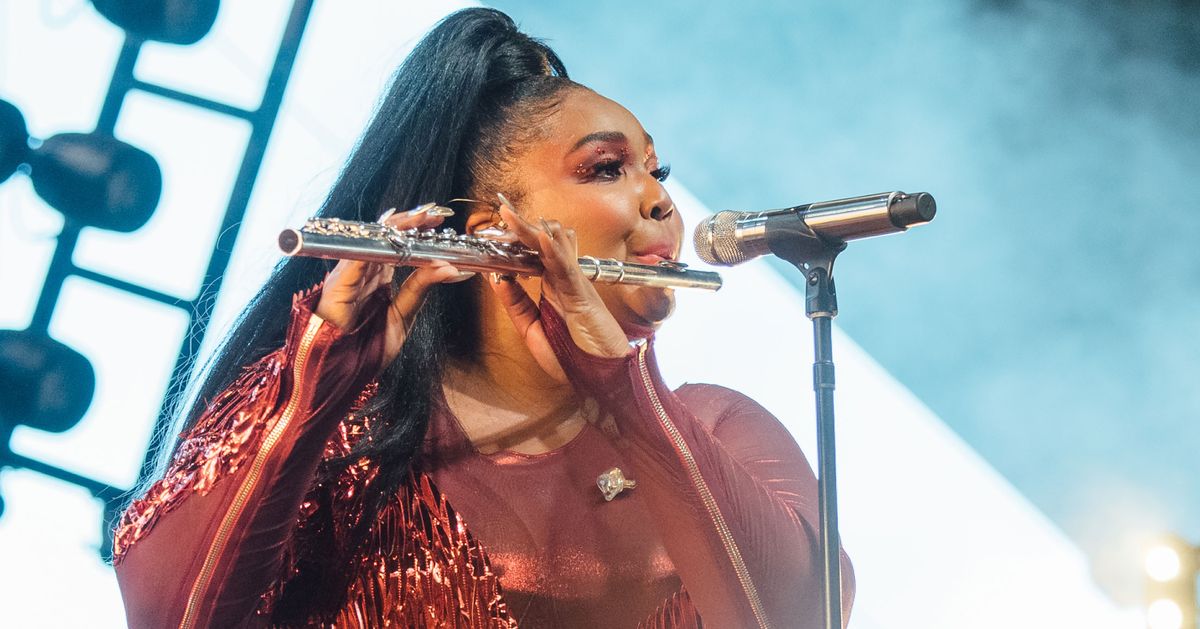 Coachella 2019 Lizzo Shines in Performance Despite Issues