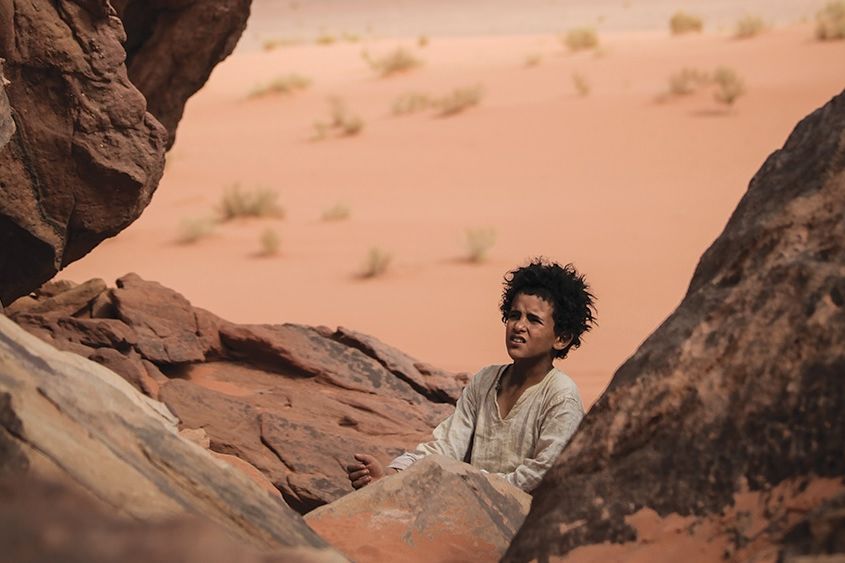Theeb Depicts Its Desert Landscape, As Well As Its Characters, With  Beautiful, Honest Realism