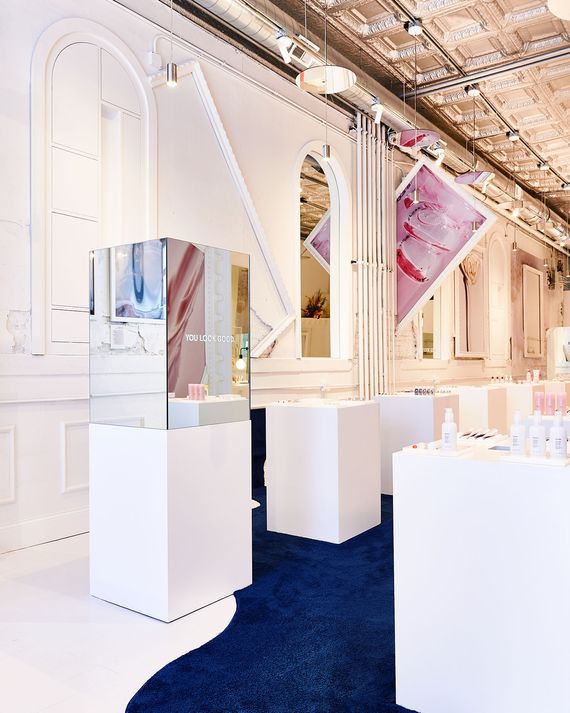 Glossier Opening a New Store in Chicago