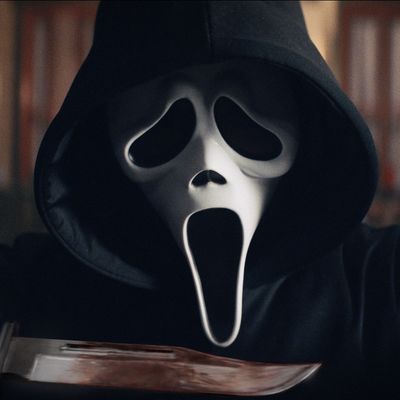 Movie Review: The new Scream (2022), starring Neve Campbell