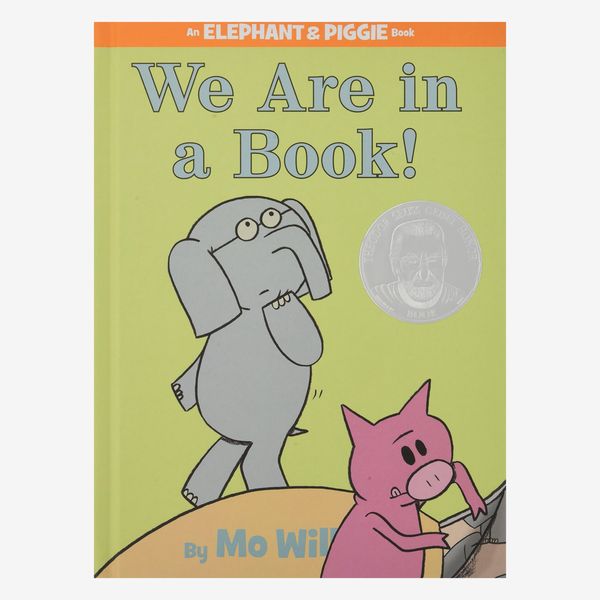 We Are in a Book! (An Elephant and Piggie Book) by Mo Willems