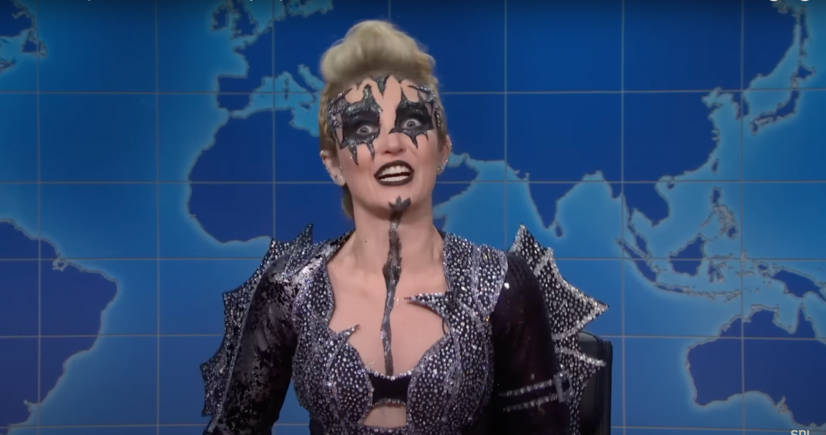 JoJo Siwa Has Officially Gotten the 'SNL' Treatment