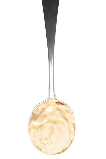 在自制薯片上刮松露有点矫情。用帝国蛋黄酱的Black Label 07来近似这种味道——成本只占一小部分:辛辣、朴实的白松露蛋黄酱，用松露注入的橄榄油制成。在烤牛排上撒一点，或者用它来做最美味的魔鬼蛋。4盎司8美元。帝国蛋黄酱公司，564 Vanderbilt Ave, nr. Dean St.， Prospect Heights;347-281-2291。