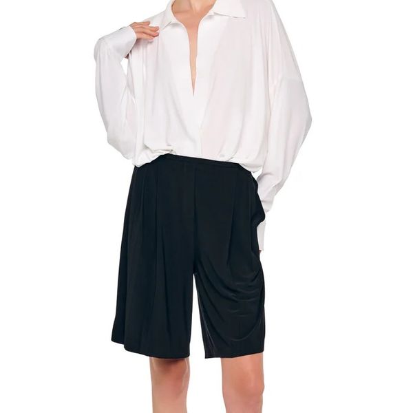 Norma Kamali Mens Pleat Bermuda Short