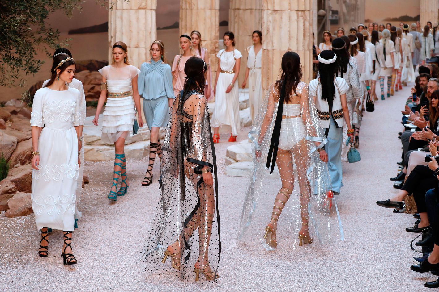 Chanel Cruise 2018 Collection - Chanel Cruise 2018 Ancient Greece in Paris