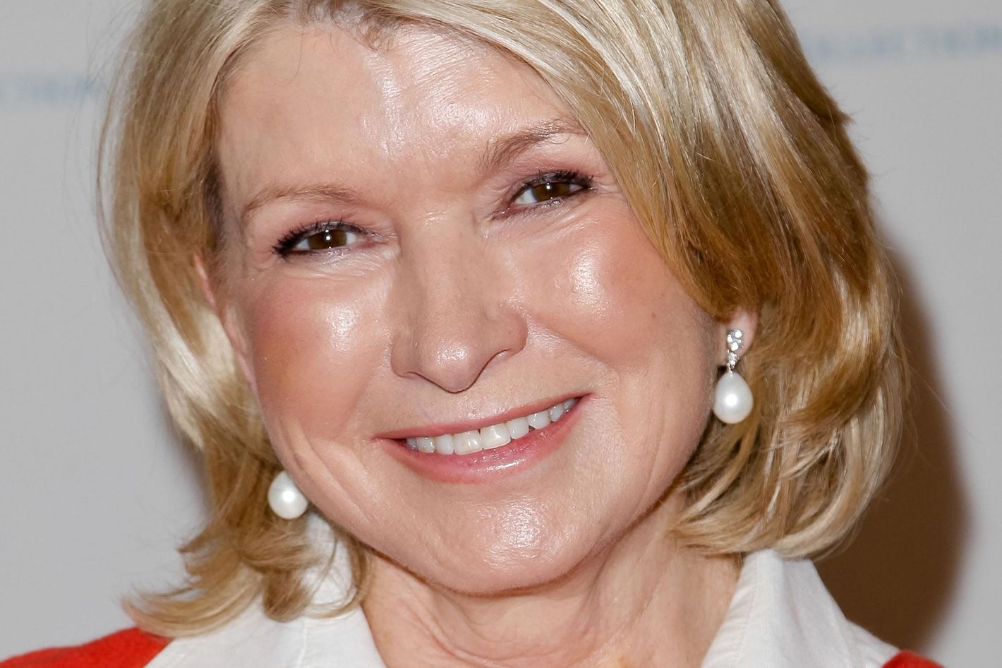 Martha Stewart's breaking barriers with Sports Illustrated cover and that's  a good thing ... right? | CBC News