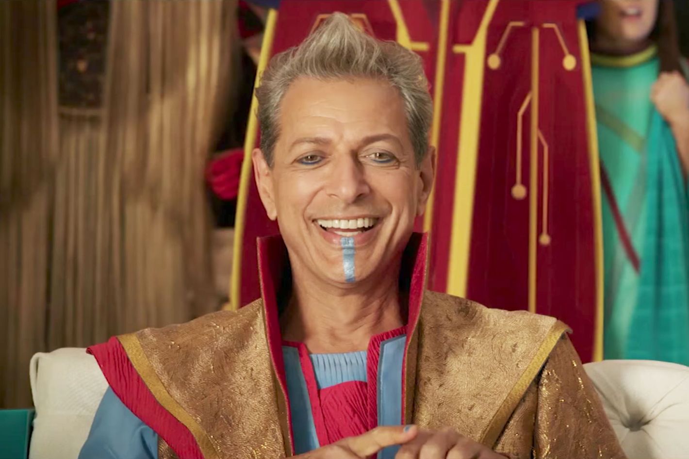 Enjoy Jeff Goldblum Complimenting Thor: Ragnarok Actors