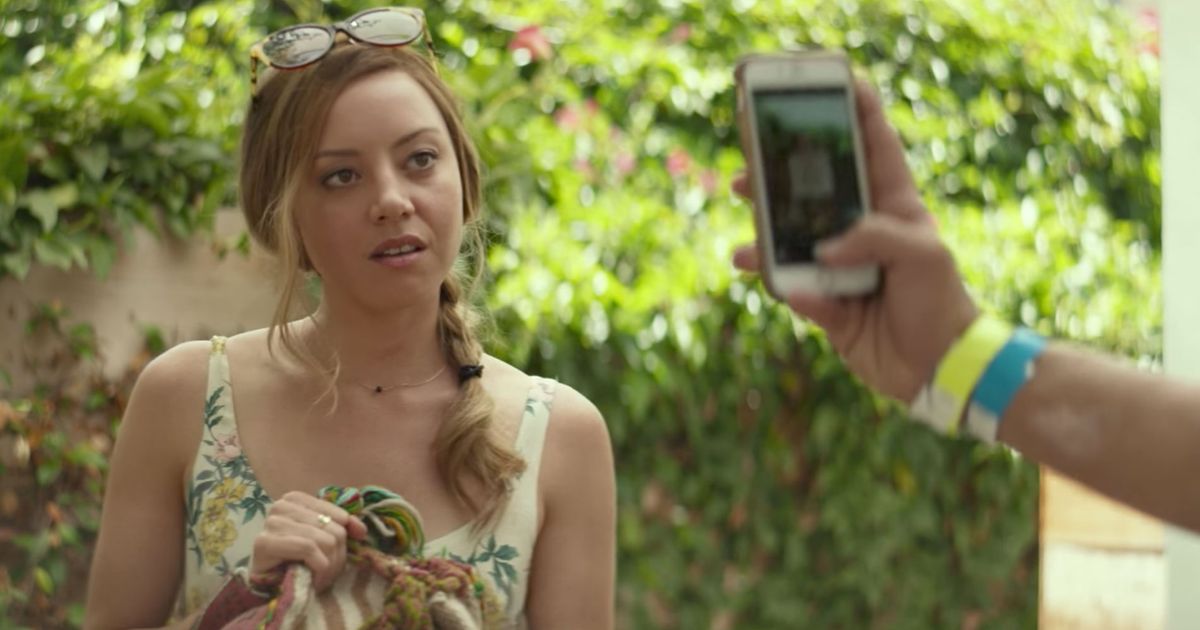 ‘Ingrid Goes West’s Co-Writers on That Catwoman Sex Scene