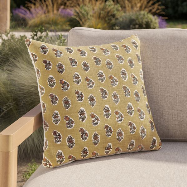 Article Orvo Outdoor Pillow
