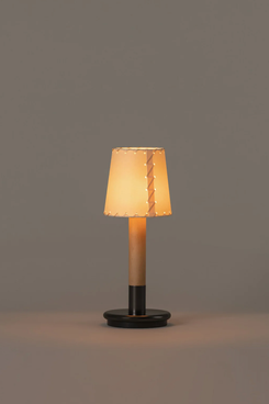 TRNK Básica Mínima Batería Table Lamp