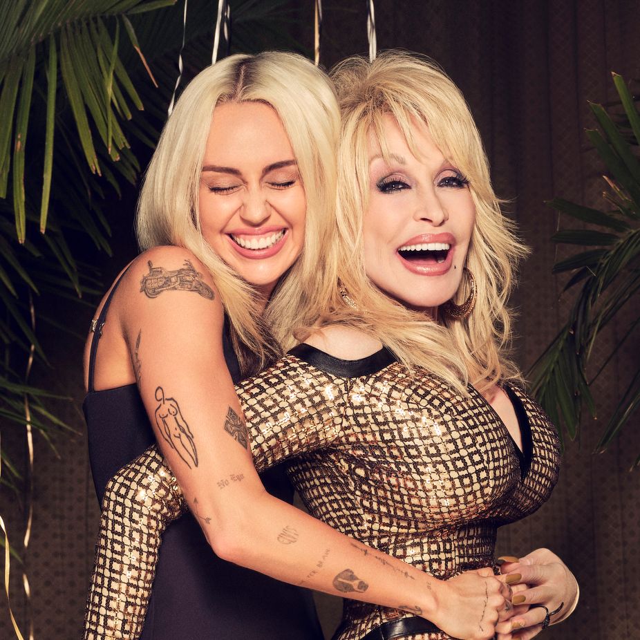 Dolly Parton to Co-Host Miley Cyruss New Years Eve Party