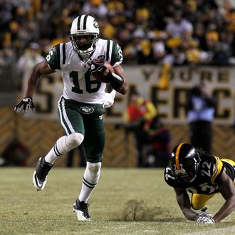 PITTSBURGH, PA - JANUARY 23: Brad Smith #16 of the New York Jets runs with the ball against William Gay #22 of the Pittsburgh Steelers during the 2011 AFC Championship game at Heinz Field on January 23, 2011 in Pittsburgh, Pennsylvania. The Steelers won 24-19. (Photo by Nick Laham/Getty Images) *** Local Caption *** Brad Smith; William Gay