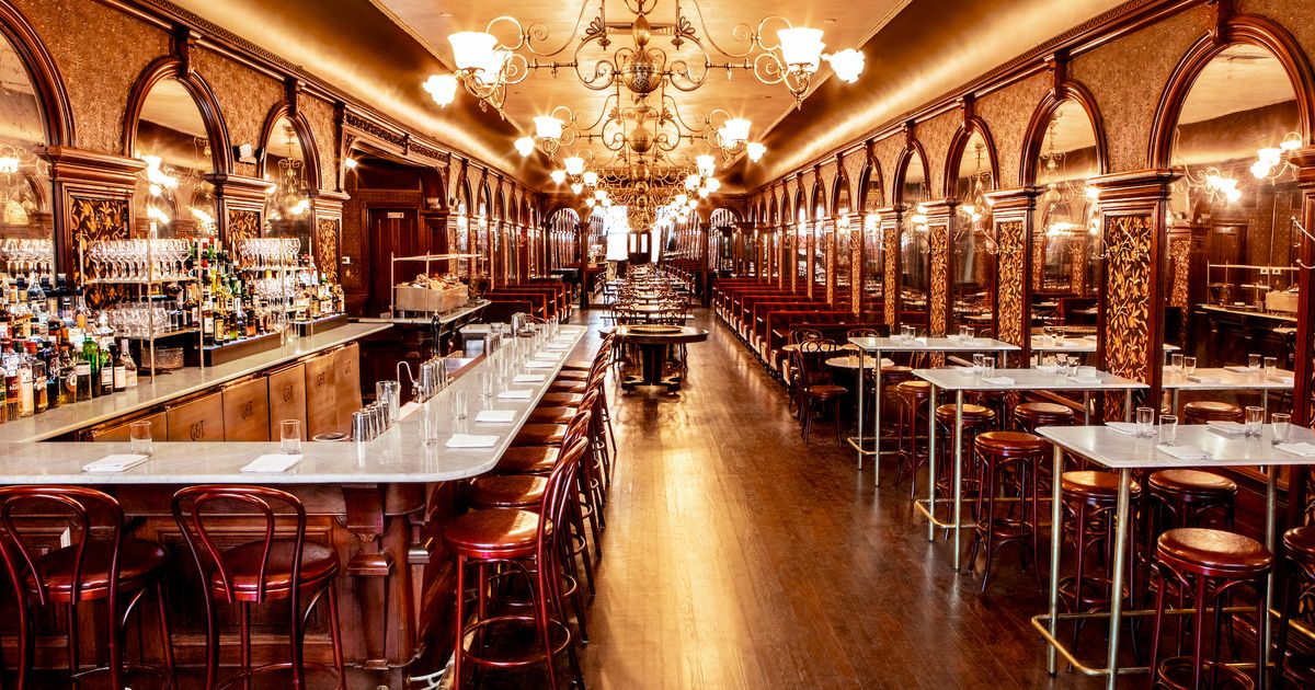 Legendary Chophouse Gage & Tollner Will Reopen April 15