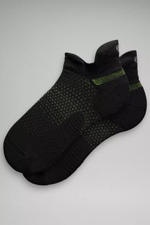 Lululemon Men’s MacroPillow Tab Running Socks Medium Cushioning