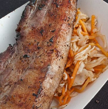 小查尔斯·格伦德，希尔乡村烧烤店的