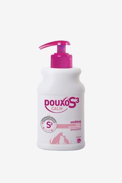 Douxo S3 CALM Soothing Itchy, Hydrated Skin Dog & Cat Shampoo (6.7 oz)