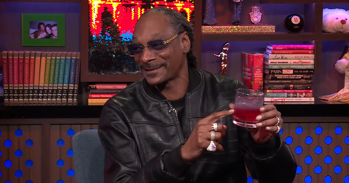 Watch Snoop Dogg Take Over Hosting Duties on WWHL #SnoopDogg