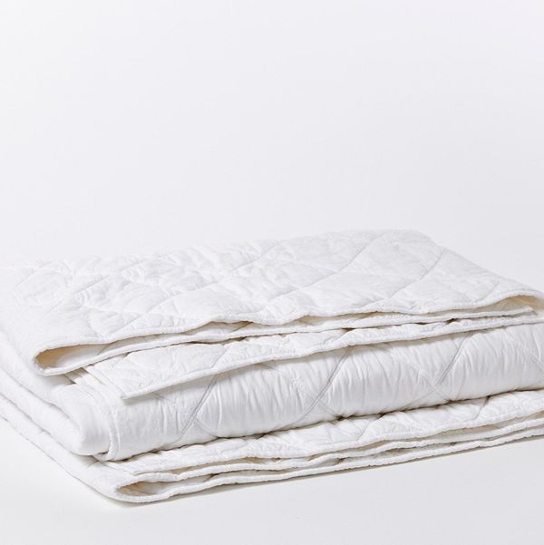 Coyuchi Diamond-Stitched Organic Cotton Comforter - Full/Queen