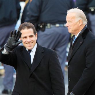 WASHINGTON, D.C. - JANUARY 20: Vice-President Joe Biden and sons Hunter Biden (L) and Beau Biden walk in the Inaugural Parade January 20, 2009 in Washington, DC. Barack Obama was sworn in as the 44th President of the United States, becoming the first African-American to be elected President of the US. (Photo by David McNew/Getty Images) *** Local Caption *** Hunter Biden;Joe Biden;Beau Biden