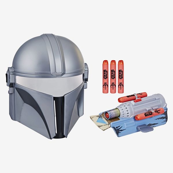 NERF Star Wars The Mandalorian Mask & Gauntlet
