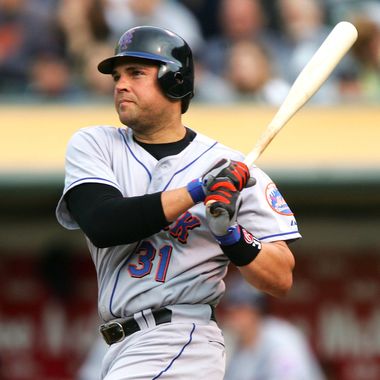 For Mike Piazza, the HOF was Worth the Wait - Sports Collectors Digest