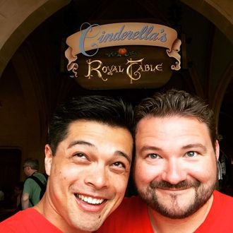 Crazy Ex Girlfriend S Vincent Rodriguez Iii Loves Disneyland Almost As Much As He Loves His Husband