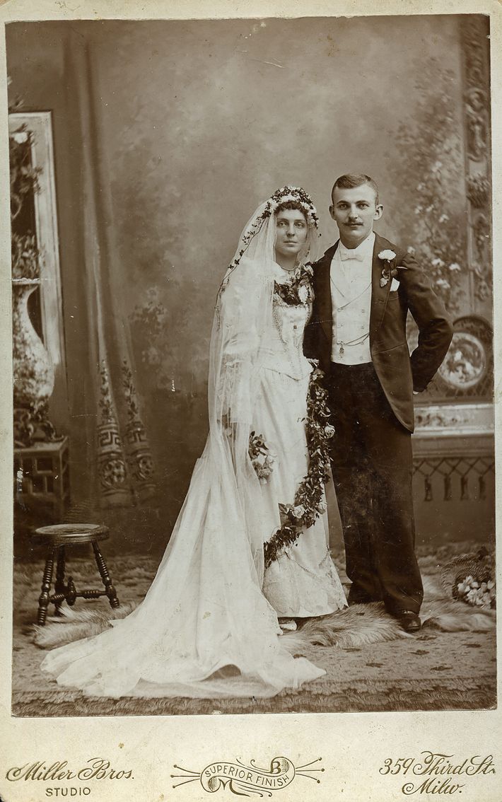 vintage wedding dresses 1800s