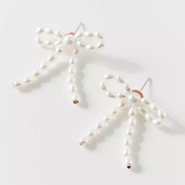 Urban Outfitters Pearl Bow Earring