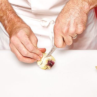 5.把节流器刮掉。