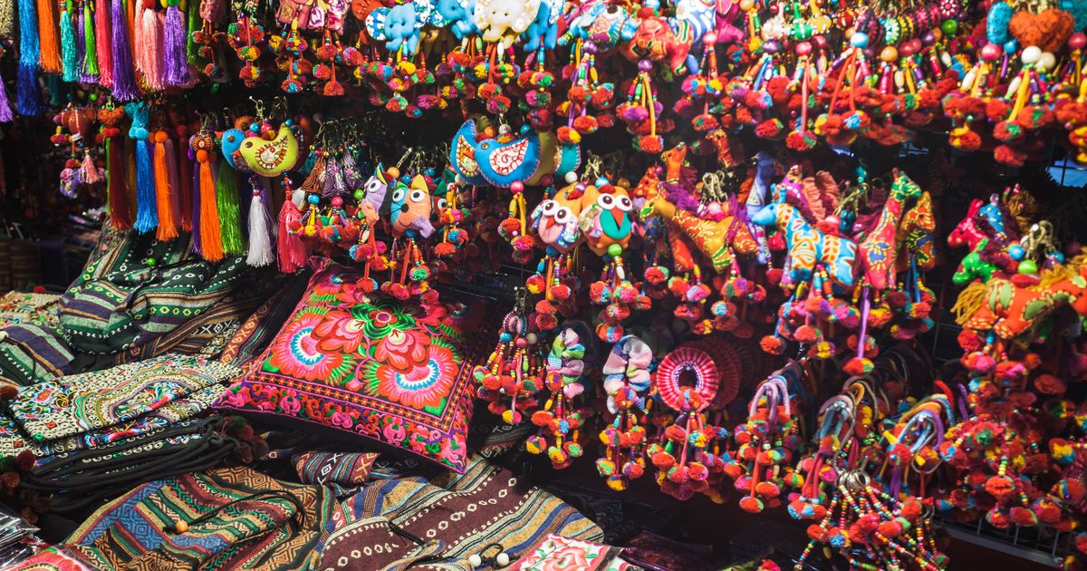 10 Souvenirs You Should Buy in Bangkok, According to Locals