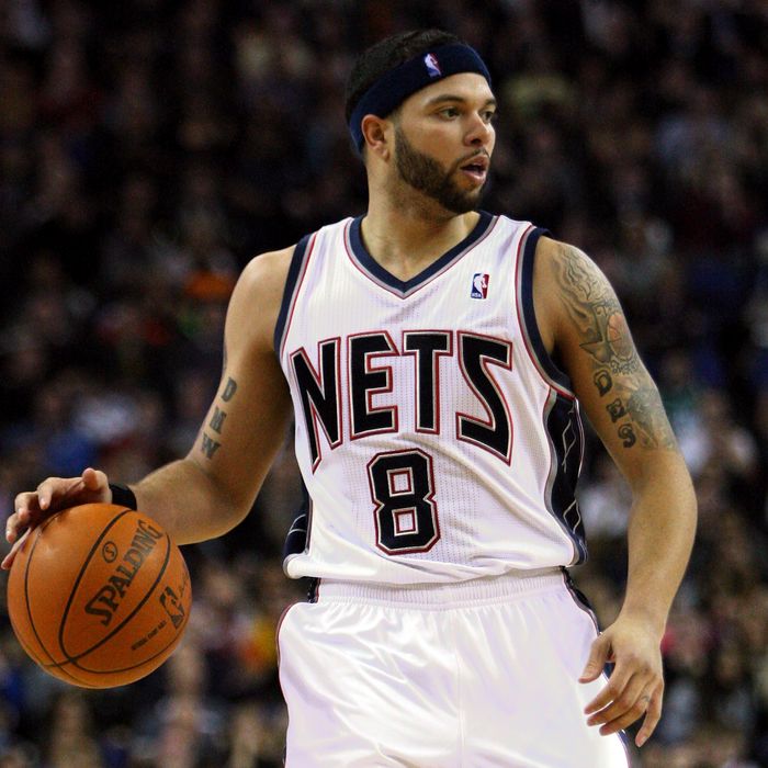 LONDON, ENGLAND - MARCH 04: #8 Deron Williams of the Nets in action during the NBA match between New Jersey Nets and the Toronto Raptors at the O2 Arena on March 4, 2011 in London, England. NOTE TO USER: User expressly acknowledges and agrees that, by downloading and/or using this Photograph, User is consenting to the terms and conditions of the Getty Images License Agreement. (Photo by Warren Little/Getty Images)