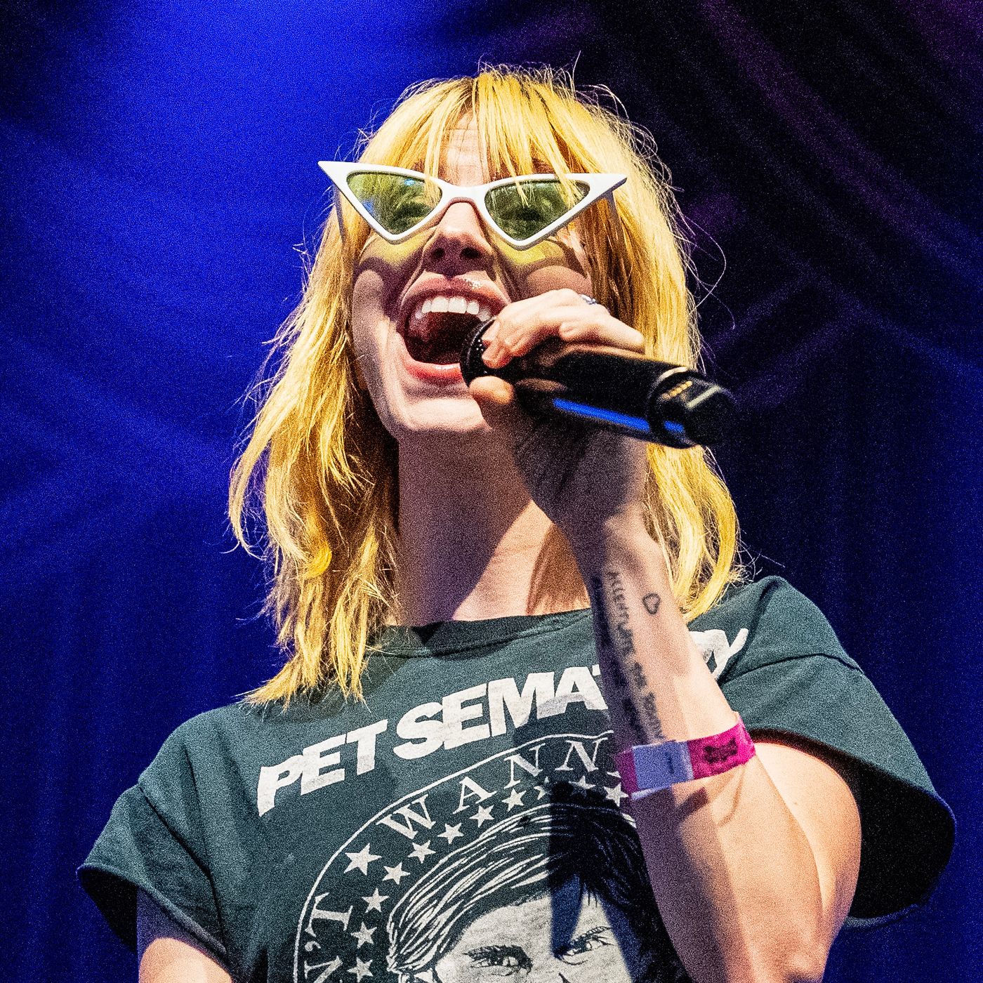 Hayley Williams Drops Her New Album and a Song, 'Parachute', image size:1400x1400