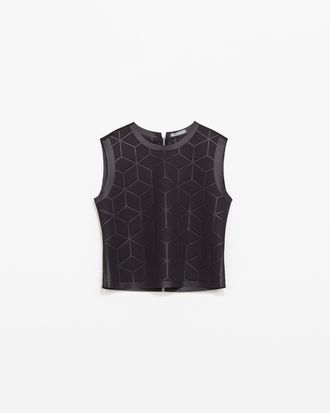 https://pyxis.nymag.com/v1/imgs/bef/54c/91f1d1f4bfc72d907d2bd86f954630f738-27-zara-top.rvertical.w330.jpg