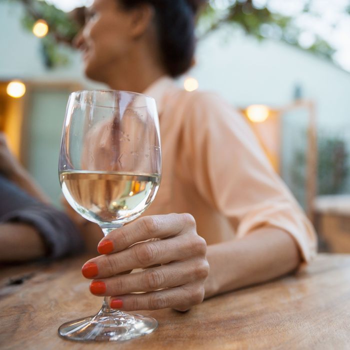 Alcohol Can Make You Feel Less Sad A New Study Found