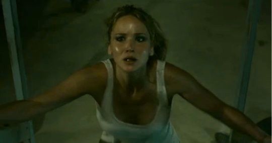 街盡頭的房子預告片：詹妮弗·勞倫斯（Jennifer Lawrence）扮演恐怖遊戲