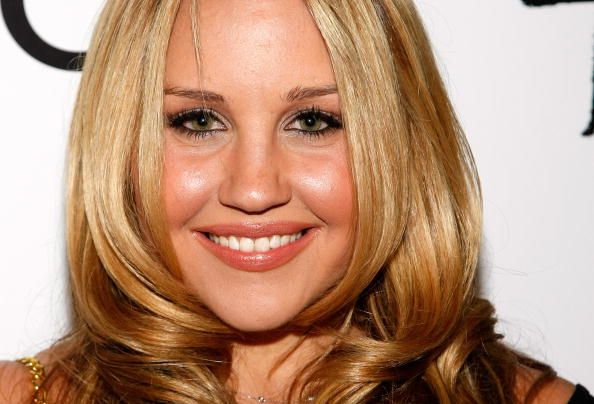 Amanda Bynes Wants President Obama To Fire Some Cops For Her