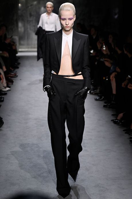 TOM FORD DÉFILÉ - Paris Fashion Week - Womenswear Fall/Winter 2025-2026