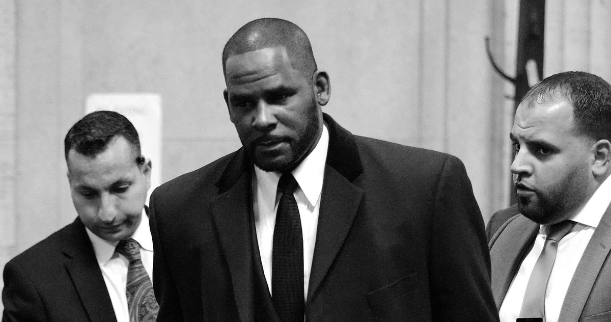Sin Rape With Mom Hotel Room - R. Kelly Sentenced to 30 Years in Prison for Sex Trafficking
