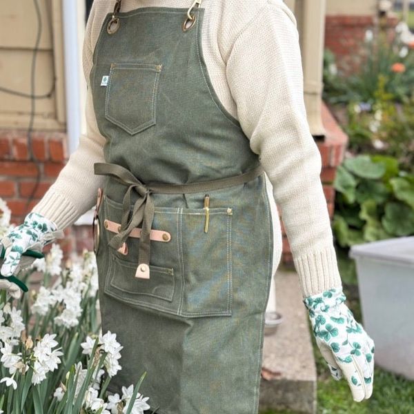 Celtic Farm Gardening Apron - Waxed Canvas Apron with Pockets