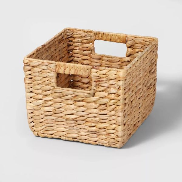 Wholesale Cheap Wicker Baskets to Organize and Tidy Up Your Home 