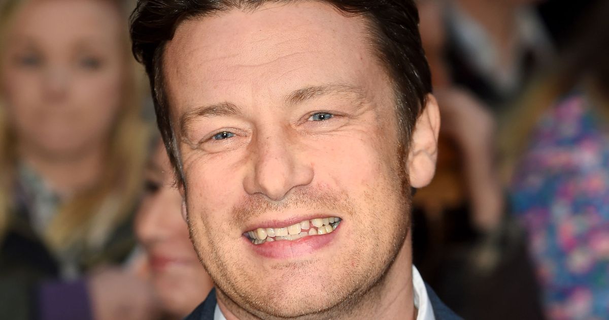 Servers Are Complaining About Jamie Oliver S Tipping Policy