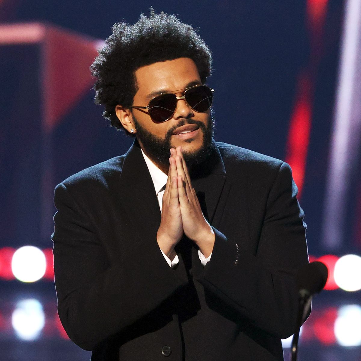 The Weeknd Blinding Lights Breaks Most Chart Weeks Record