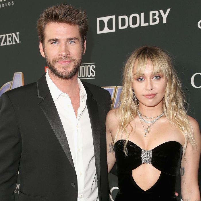 700px x 700px - Miley Cyrus and Liam Hemsworth's Relationship Timeline