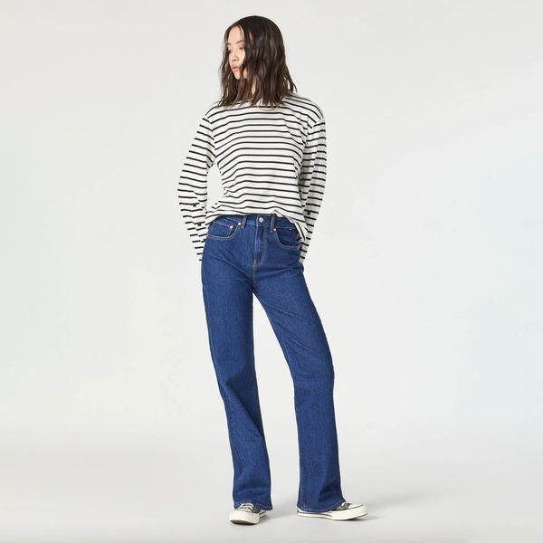 Mya Gelber’s Hunt for the Best Dark-Wash Jeans | The Strategist