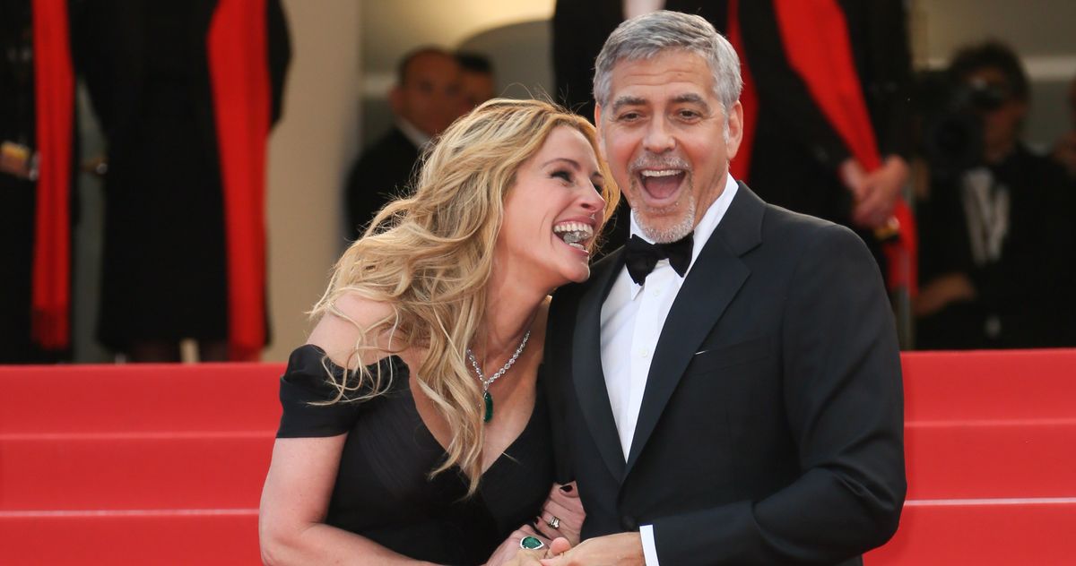 Julia Roberts and George Clooney Star in Romantic Comedy 'Ticket