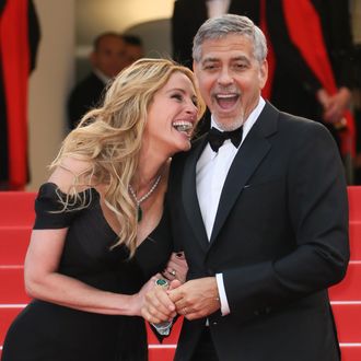 Julia Roberts on 'Ticket to Paradise' With George Clooney