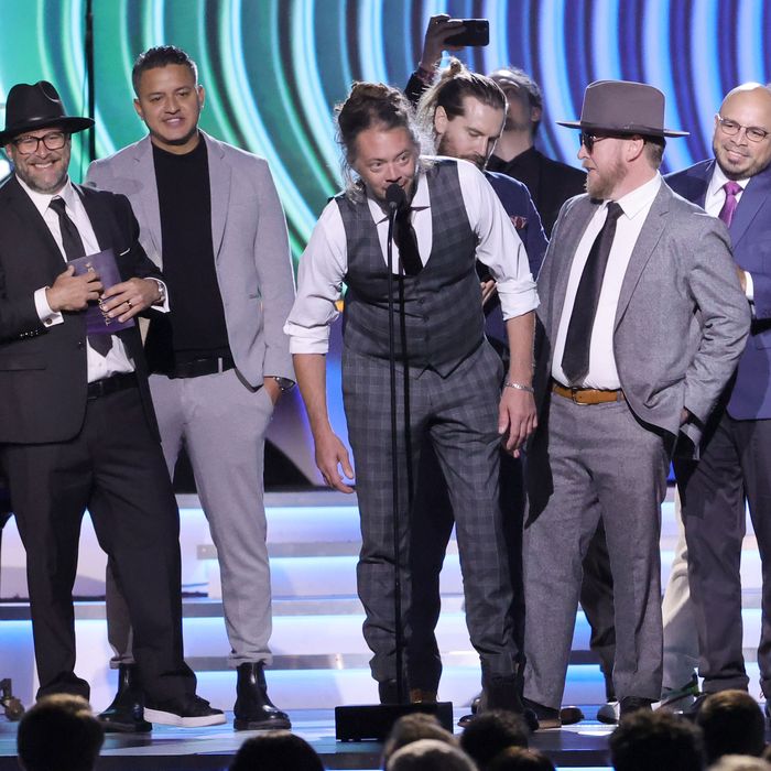 White-Guy Group SOJA Wins Grammy for Best Reggae Album