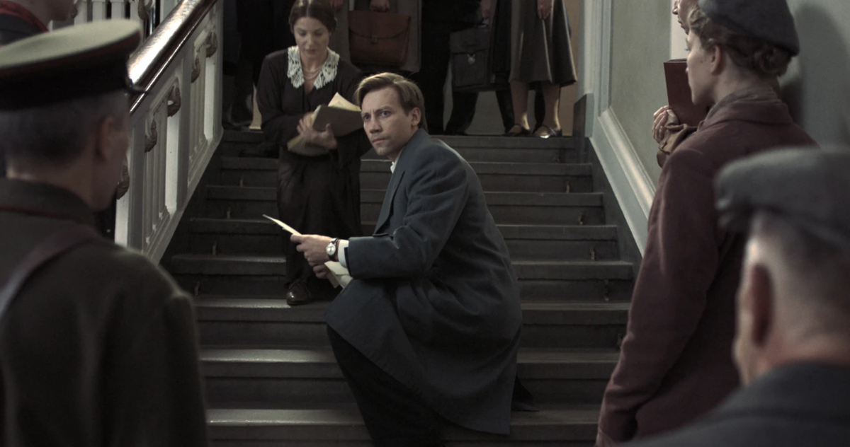 Two Prosecutors, a Bracing Tale of Stalinist Terror