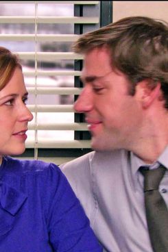 was pam really pregnant in the office season 8